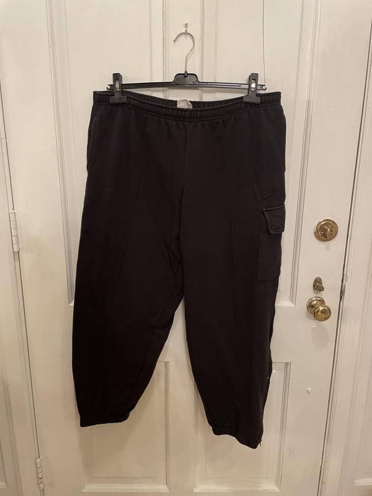 Speedo Size Small Capris